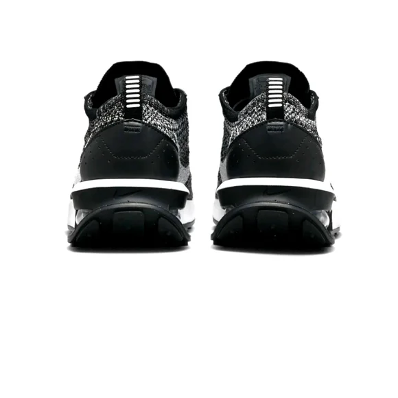 BRAND NEW Nike Flyknit LADIES - Picture 4 of 5